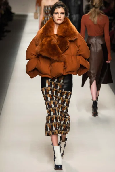 Look 21